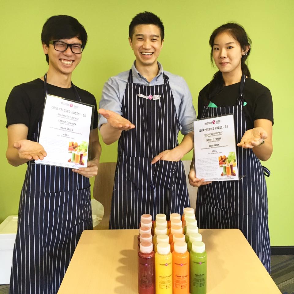 candybar merchant stories mission juice - joel lee mission juice greeting customers with a smile entrepreneur stories